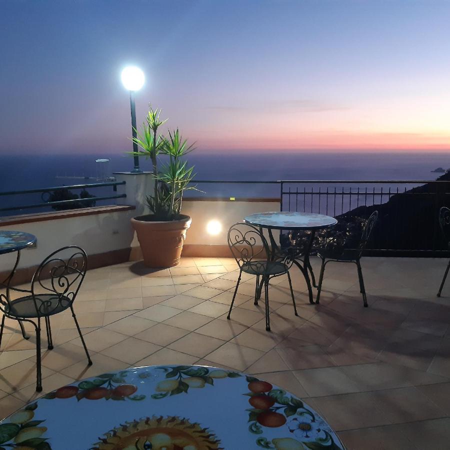 Le Marelle Hotel Furore Bagian luar foto