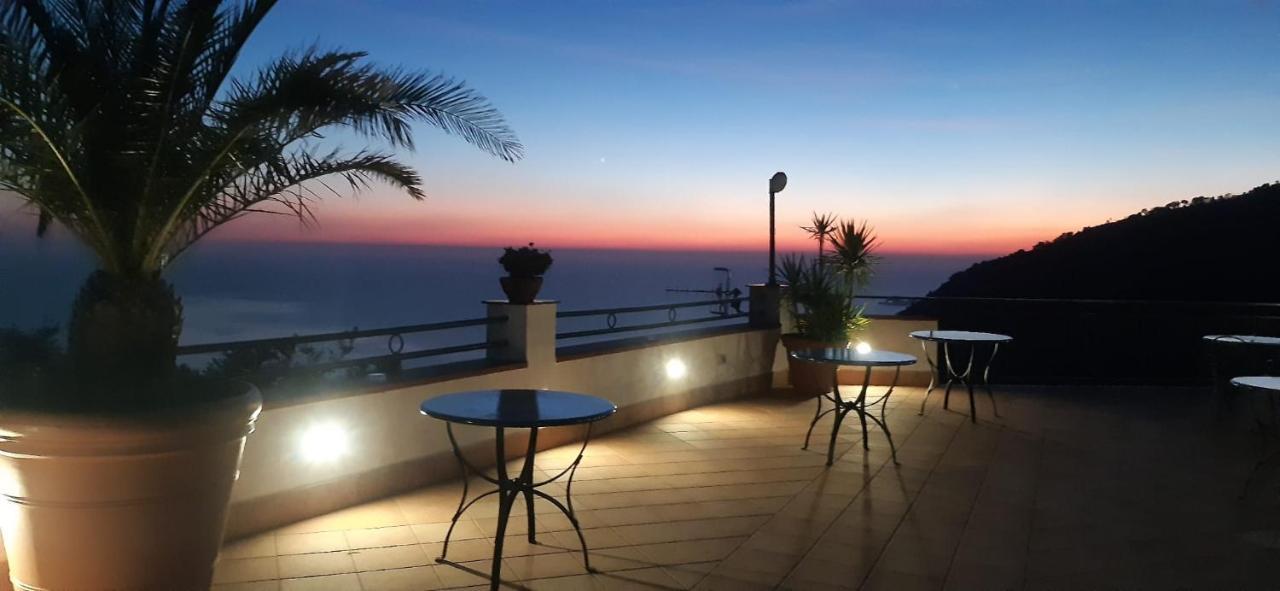 Le Marelle Hotel Furore Bagian luar foto