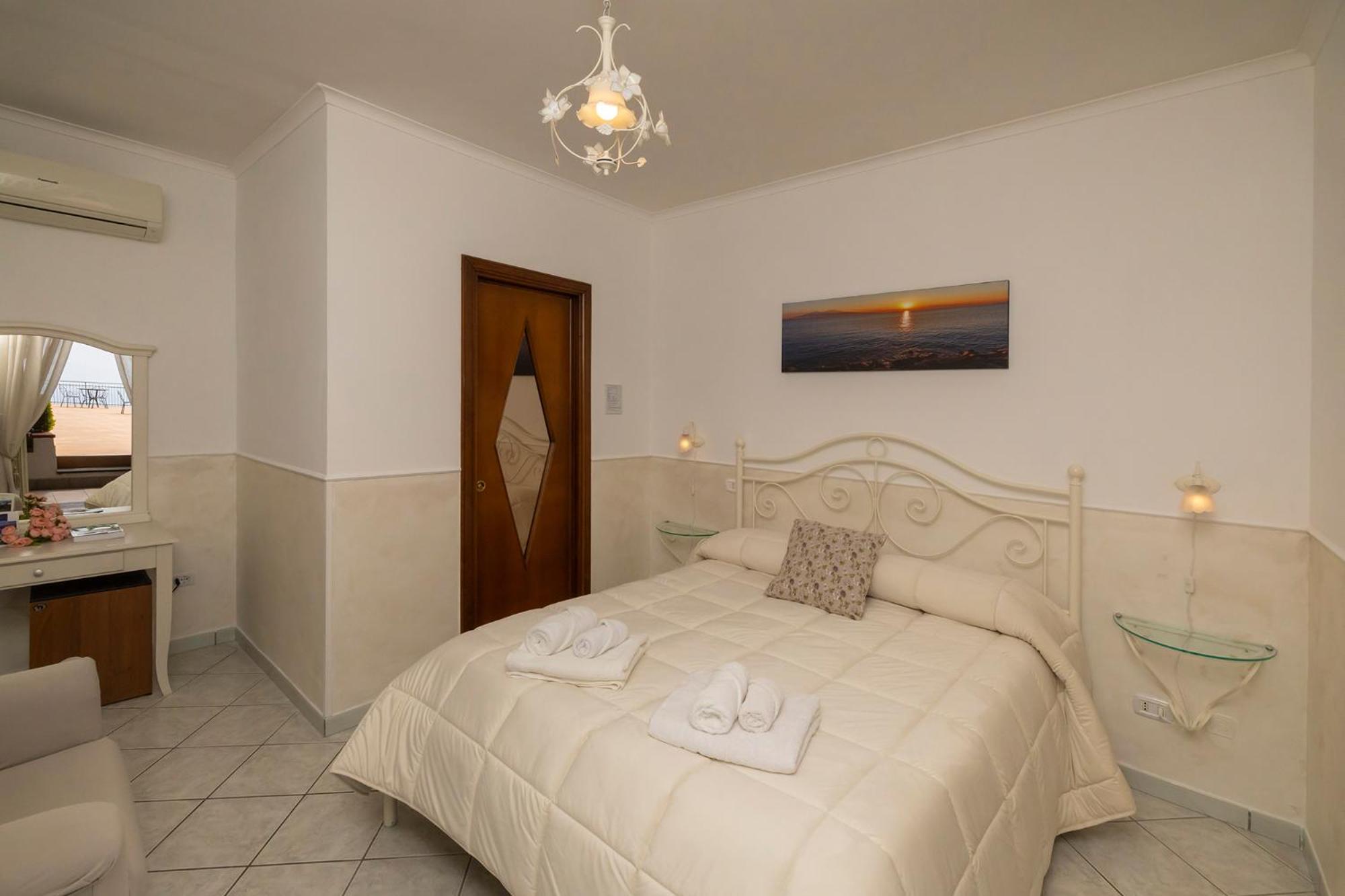 Le Marelle Hotel Furore Bagian luar foto