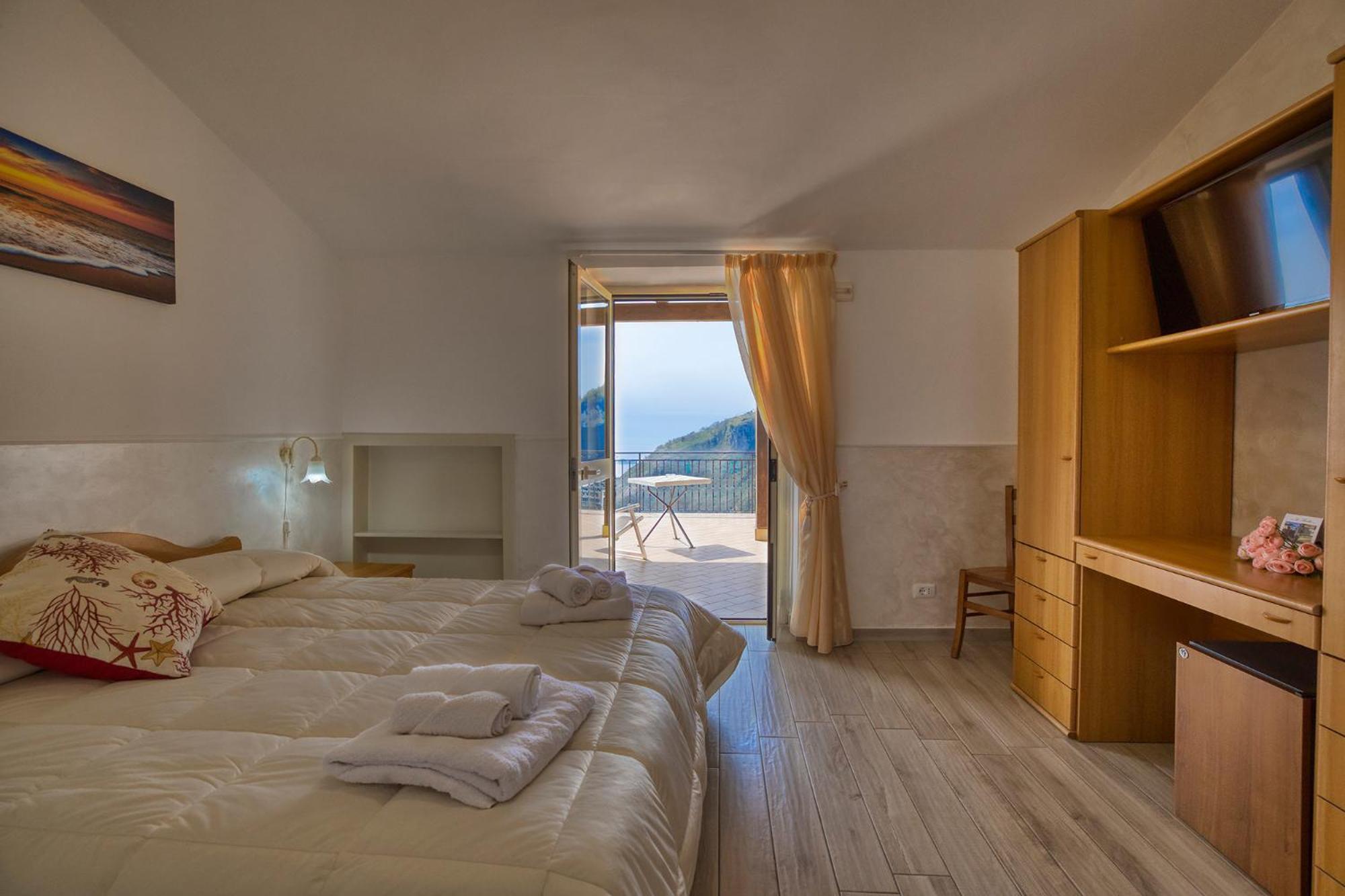 Le Marelle Hotel Furore Bagian luar foto